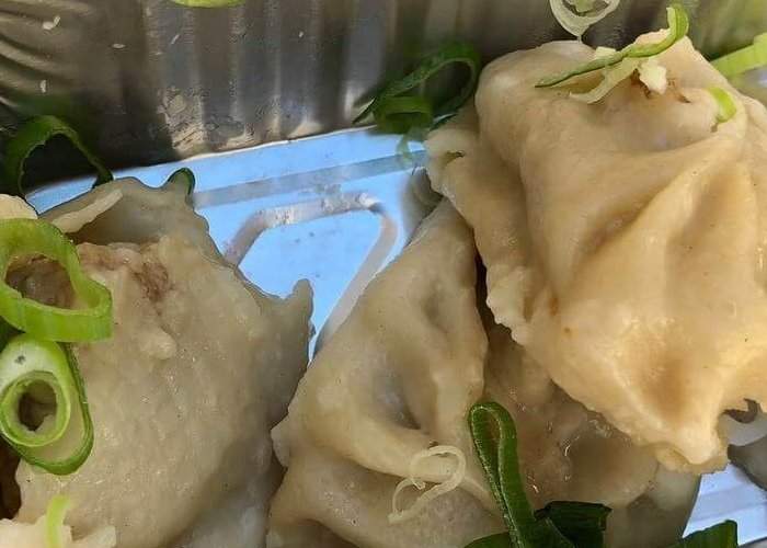 Momos Tibetains