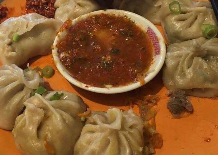 Momos Tibetains