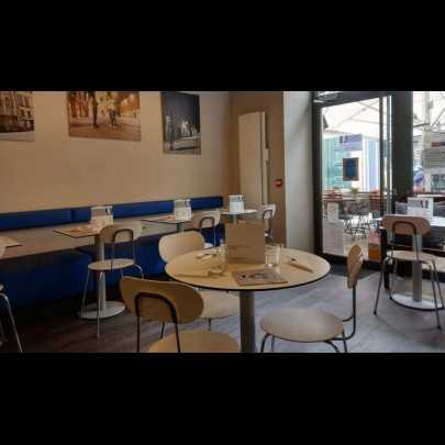 Les Moulins Bleus